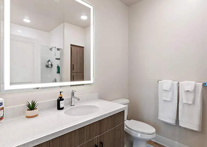 Camelback Old Town Mountain View Garage Parking Apartment *